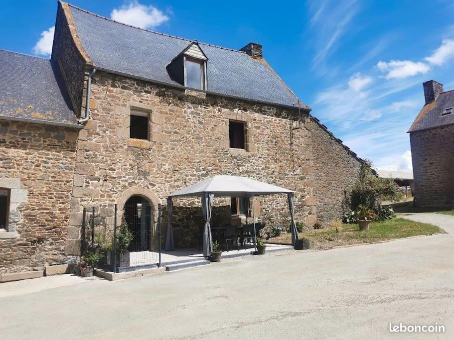 Gite Equestre Dans Centre Equestre Vers Saint Malo Plerguer Exteriör bild